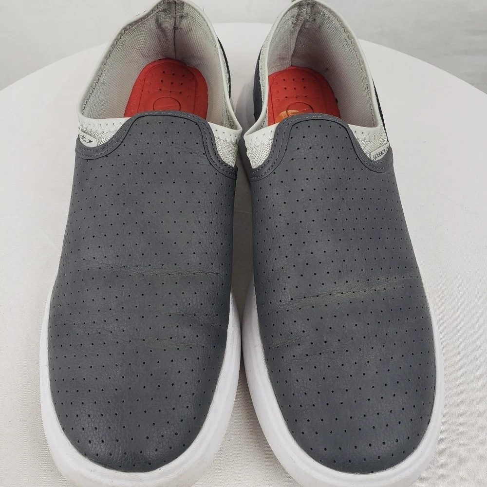 Speedo Men's Gray Slip-On Shoes Sz 7